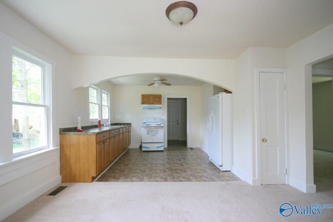 Photo - 2301 Kildare St NW
