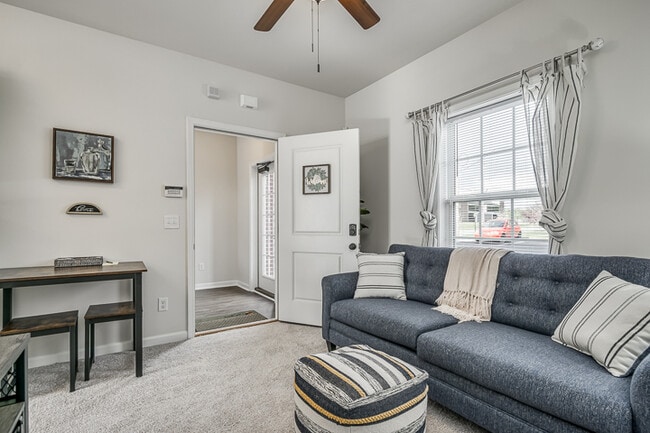 Photo - 195 W 12th St Unidad 102-1