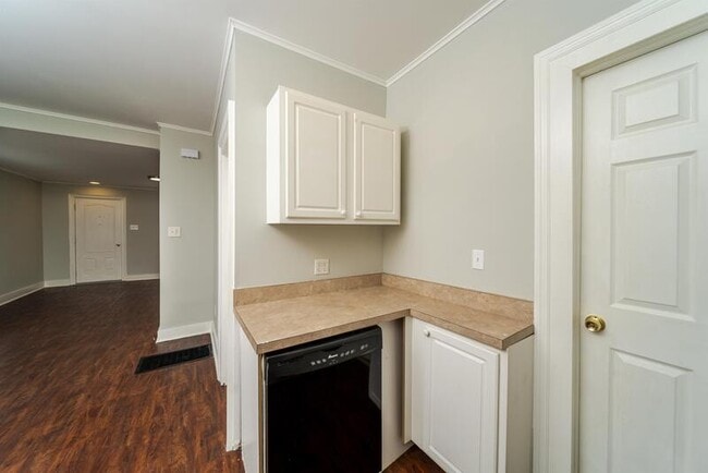 28 Lancaster St