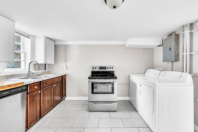 Photo - 1 Proctor Dr Unit B