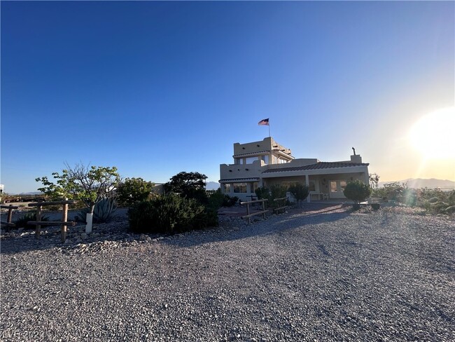 Photo - 2341 Lynn Way