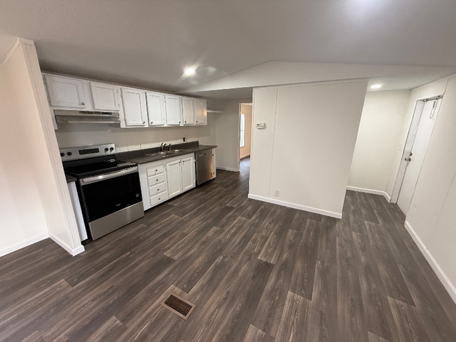 Photo - 80 Redwood Ln