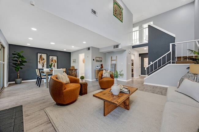 Photo - 7551 Maywood Dr