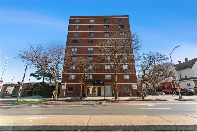 Building Photo - 2353 Massachusetts Ave Unit 44