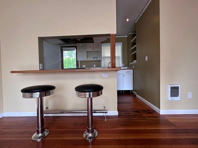 Photo - Modern & Affordable in Cully Unit The Cully 4819