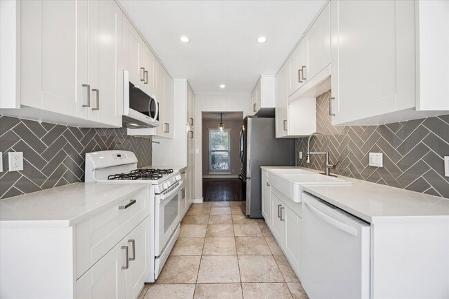 Photo - 9711 Marlborough Dr