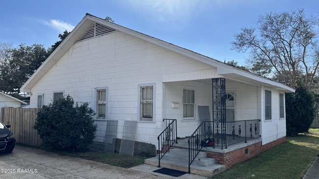 Photo - 717 Harding St House