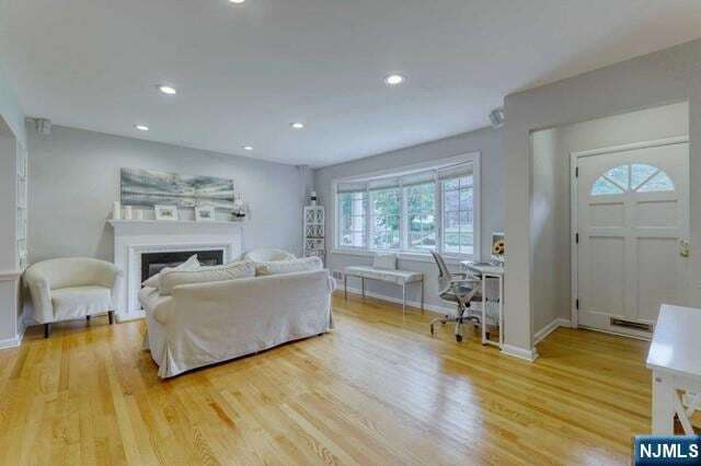 Photo - 230 Pinelynn Rd