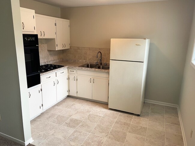 Photo - Greystone Garden Apartments