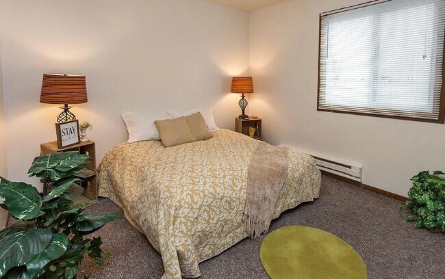 Photo - 918 E 17th St