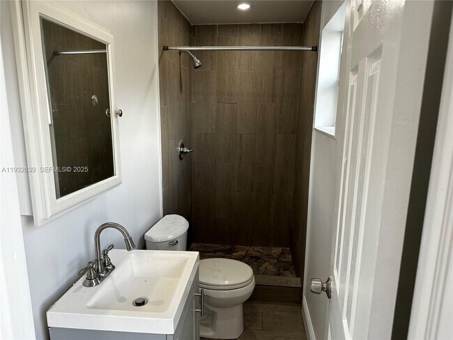 Photo - 214 S 57th Ave