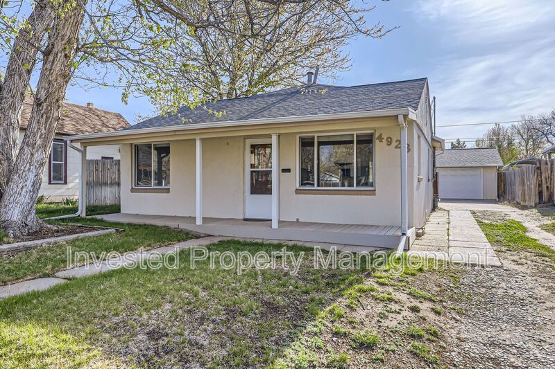 Photo - 4928 Julian St