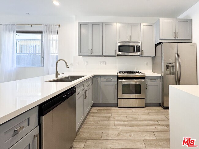 Photo - 6001 Carlton Way Unit 101