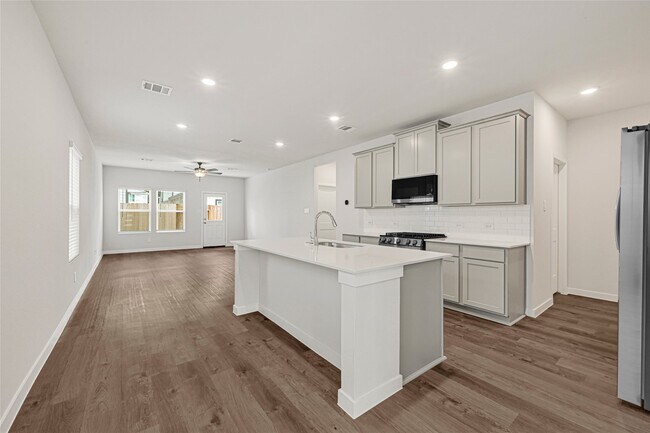 7735 Bergamot Cir