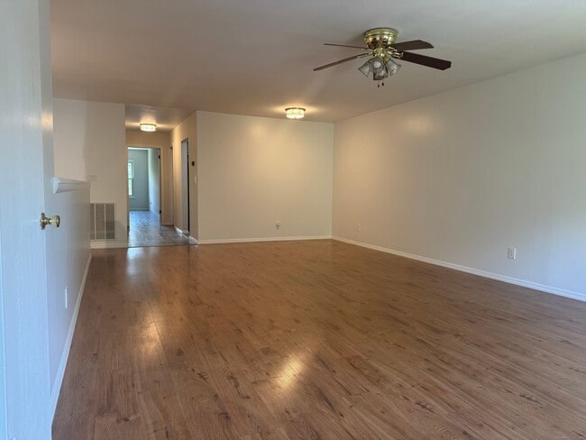 Photo - 37 Greenwich Ave Unit APT 3-11