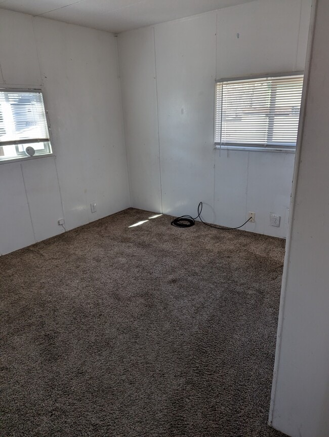 Photo - 2420 Poole Way