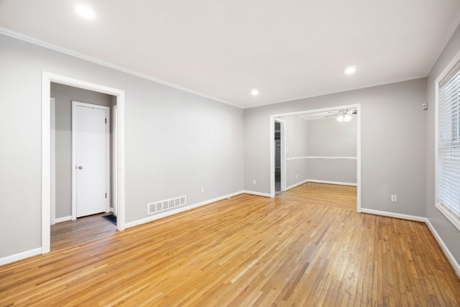 Photo - 2563 Dering Ct NE