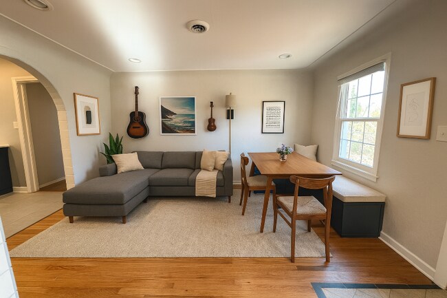 Photo - 3647 Adams St