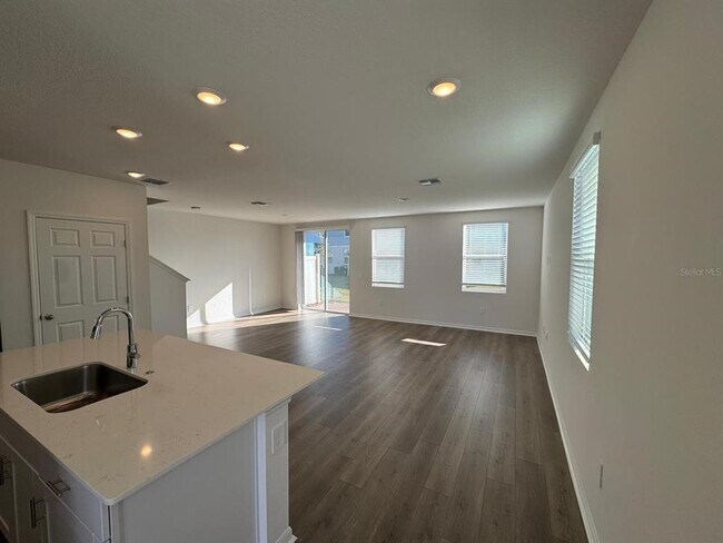 Photo - 4552 Burrowing Owl Lp