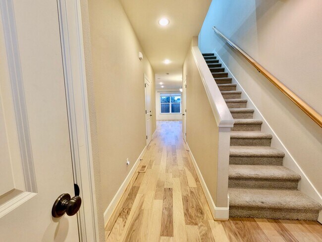 Photo - Fantastic 3 bedroom, 2 1/2 Bathroom Townhouse with Energy STAR Efficient Ratings in A Great Locat...