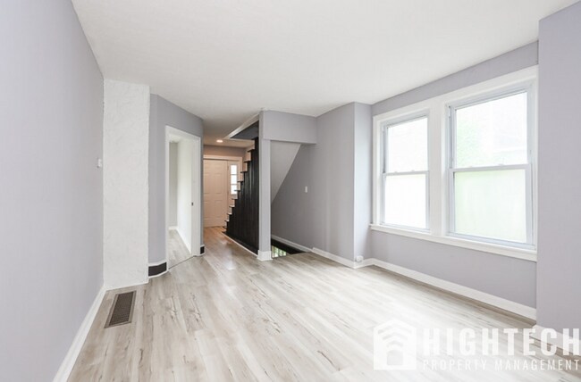 Photo - Spacious 3 bedroom/2 Bath Single Family Ho...