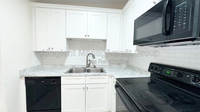 Photo - 4110 Alverado St