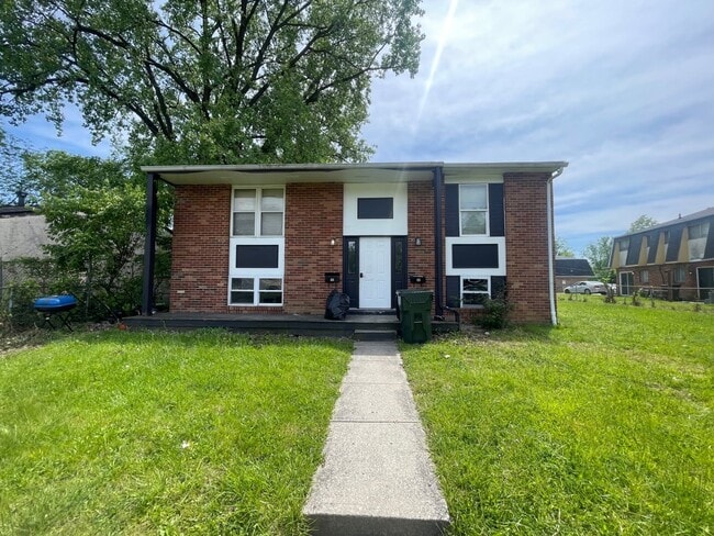 Building Photo - 1609 E 26th Ave Unit lower
