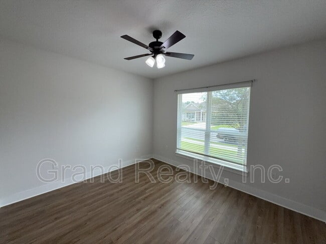 Photo - 5869 Danbury Blvd