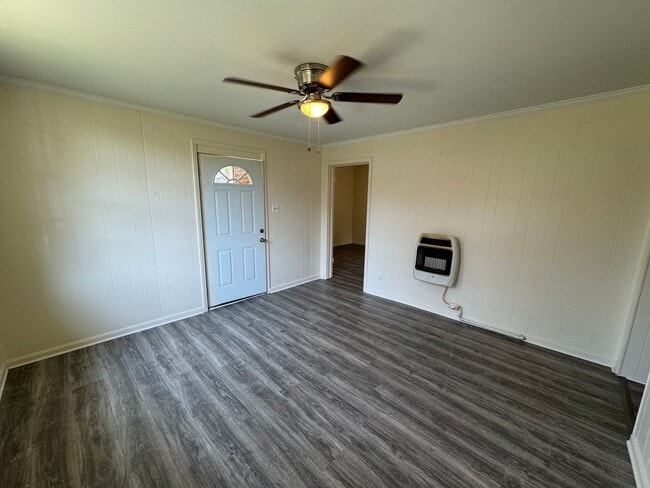 Photo - 1/1 House in Celanese- $795