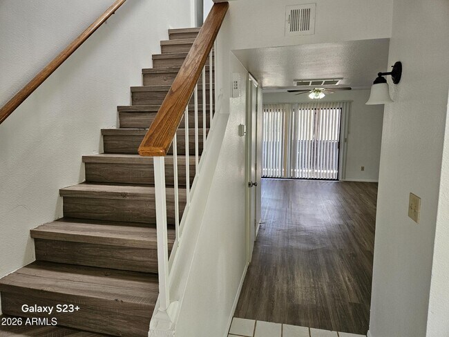 Photo - 707 W 13th St