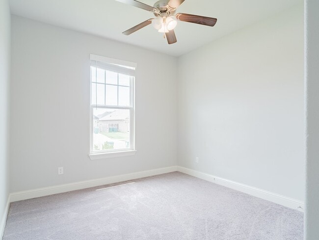 Building Photo - 940 W Ashmore Landing Loop