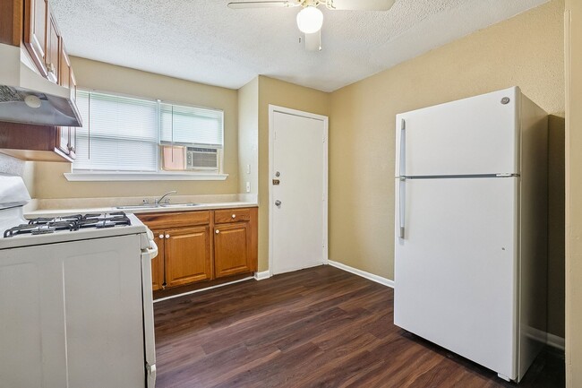 Photo - 521-527 Wagner St Unidad 523