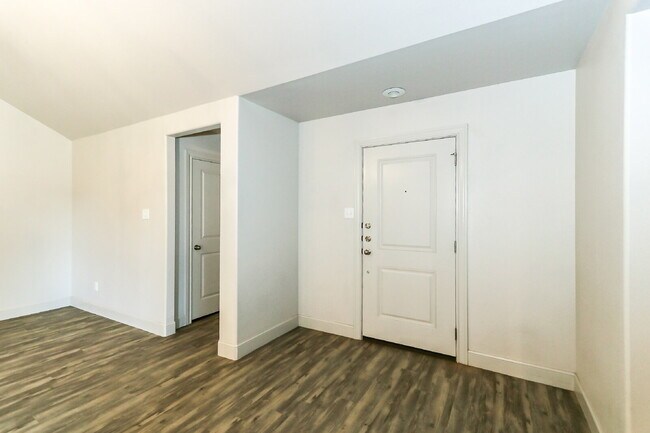 First full month's rent free! Luxury Living In Kelsey Park/Adjacent To New Cooper Central Elementary