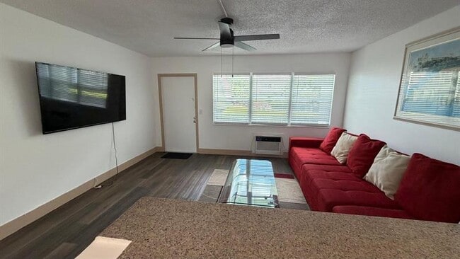 Photo - 102 Westbury E Unidad 102