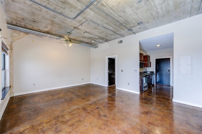 Building Photo - 2205 McKinney St Unit 510