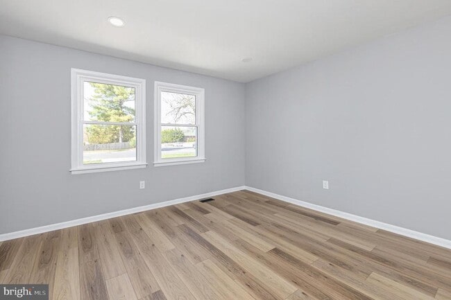 Photo - 78 Abbington Ln