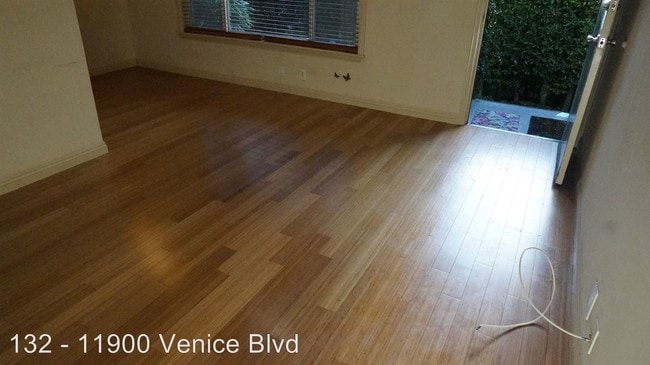 Photo - 11900 Venice Blvd