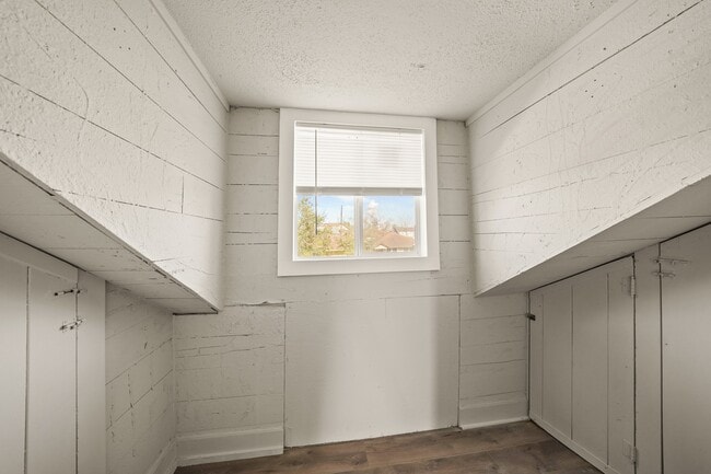 Photo - 3419 Illinois St