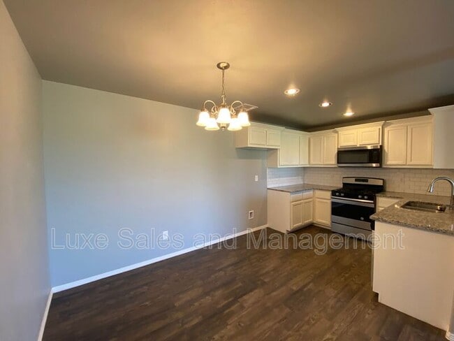 Photo - 491-495 Washington Ave NW