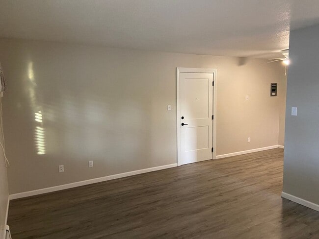 7511 Dennis Drive