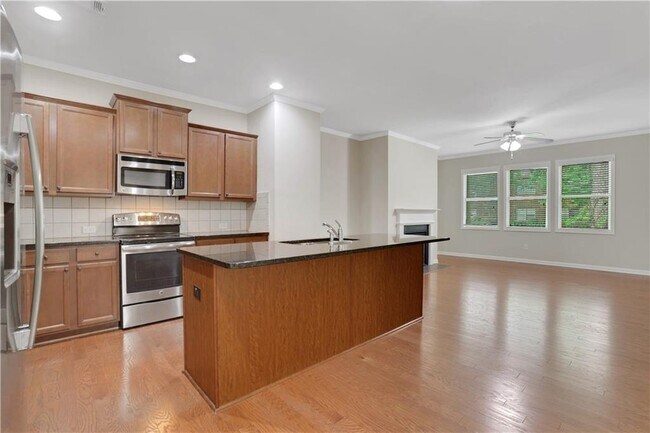 Photo - 1300 Hopkins Dr