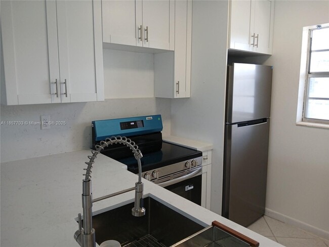Building Photo - 5181 W Oakland Park Blvd Unit 305 Rental