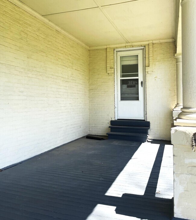 Photo - 650 1/2 Chestnut St