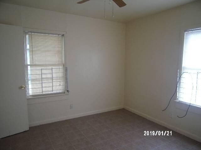 Photo - 3 bdrm 1 bath