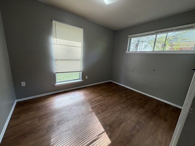 Photo - 2950 Hillcrest Dr