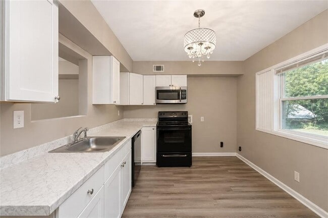 88 Angie Dr