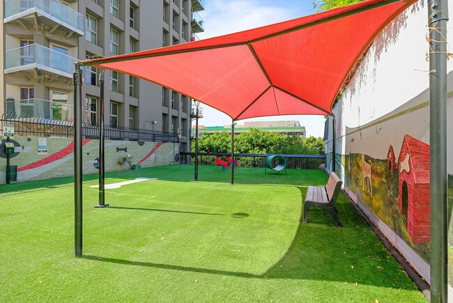 Photo - Skye at Bunker Hill