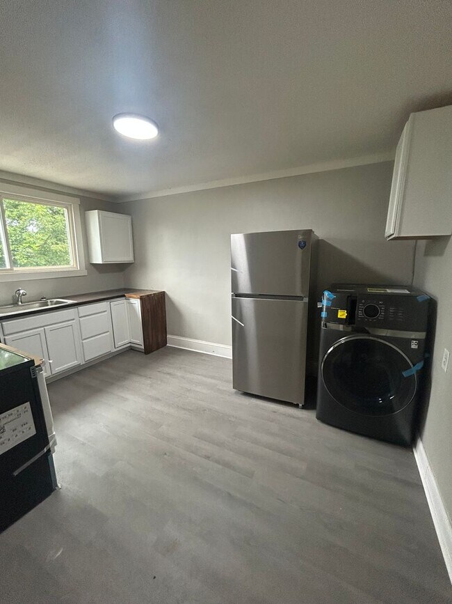 Photo - Lauren Walk Apartments Unit B