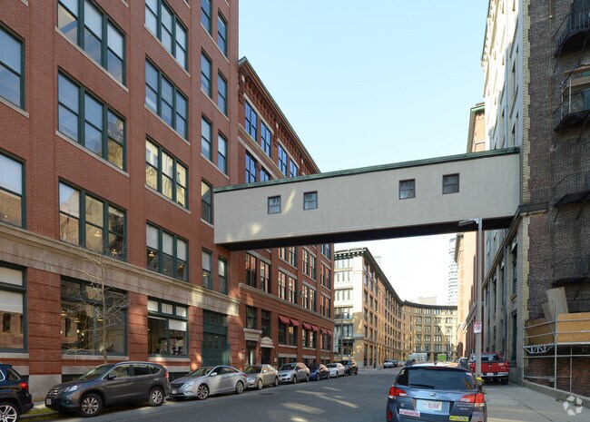 49 Melcher ¡St. Desvanes - Necco Landing