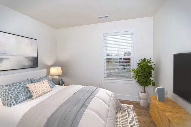 Photo - 2529 Legg Ln